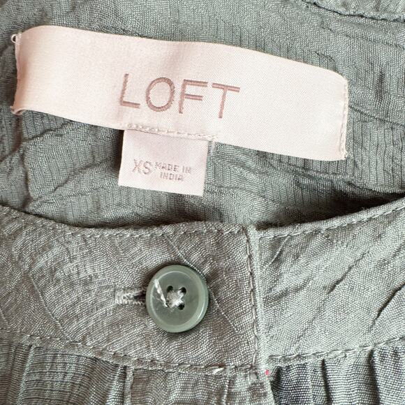 Loft Green Crinkle Button Up Peasant Blouse - XS - Picture 4 of 10